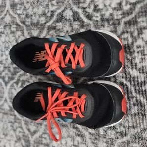 New balance sneakers for boy size 4 youth